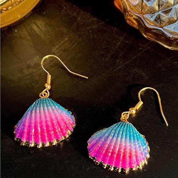 “Ombre Scallop Shell” Pink Blue Bivalve Clam Oyster Gold-Dipped Mermaid Earrings - Picture 2 of 16
